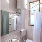 Terraced House With Garden And Pools דירה