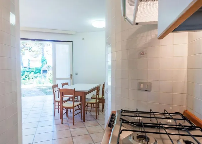 Apartment Terraced House With Garden And Pools