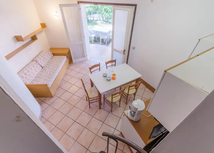 Terraced House With Garden And Pools *