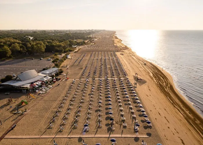 Terraced House With Garden And Pools * 비비오네